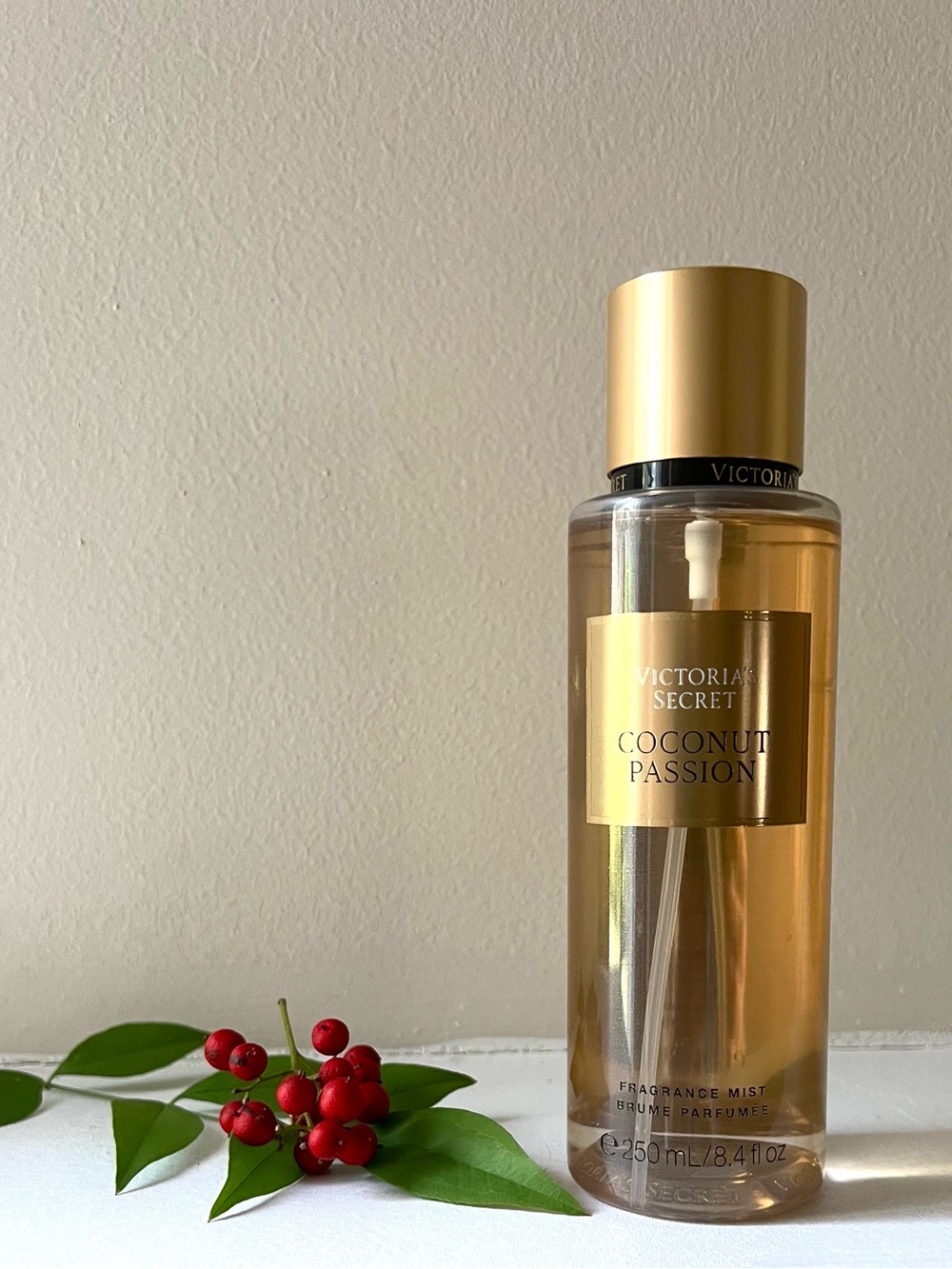 New Victoria’s Secret Women’s Coconut Passion Fragrance Mist 250ml Body Spray